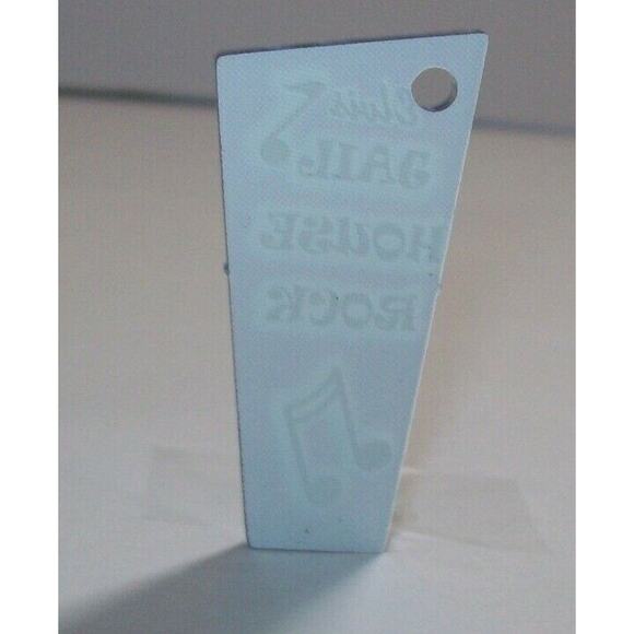 Elvis Presley Pinball KEYCHAIN Jail House Rock Blue Plastic Game Promo 2004 - Picture 3 of 4
